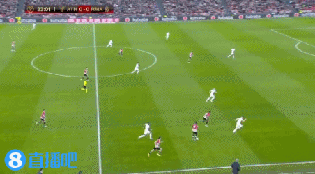 [德甲]门将扑救脱手 奥尔班门前补射破门